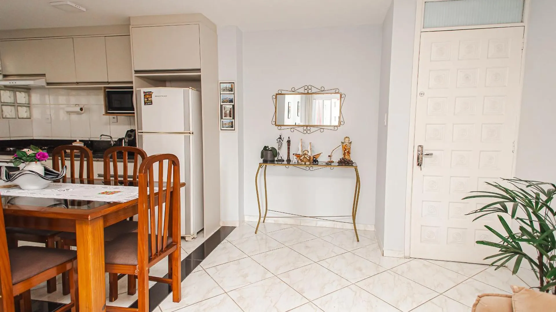 Apartamento Amplo E Iluminado Apto Central Para Temporada Balneário Camboriú